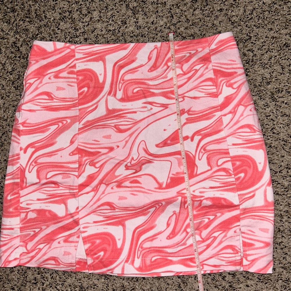 Swirly mini skirt